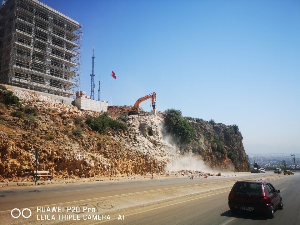 Demolition of buildings İlerioğlu Hafriyat İnşaat, Antalya, photo