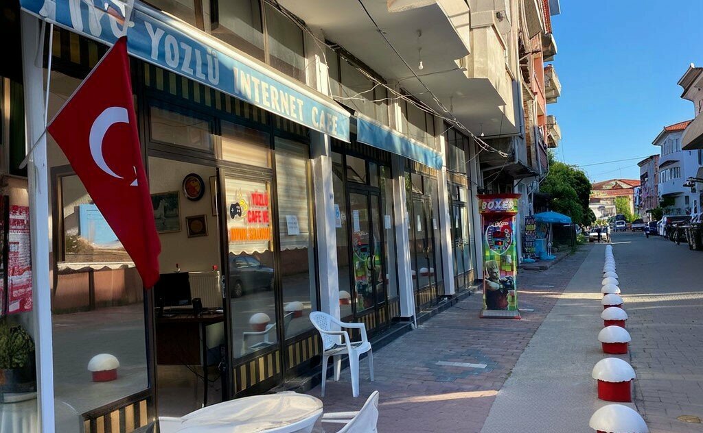 Internet cafe Yuzlu Internet Cafe and Game Hall, Caycuma, photo