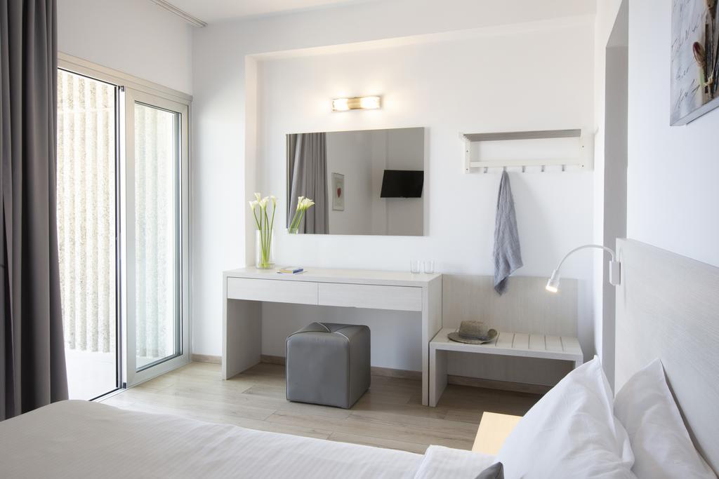 Фото Harmony Bay Hotel