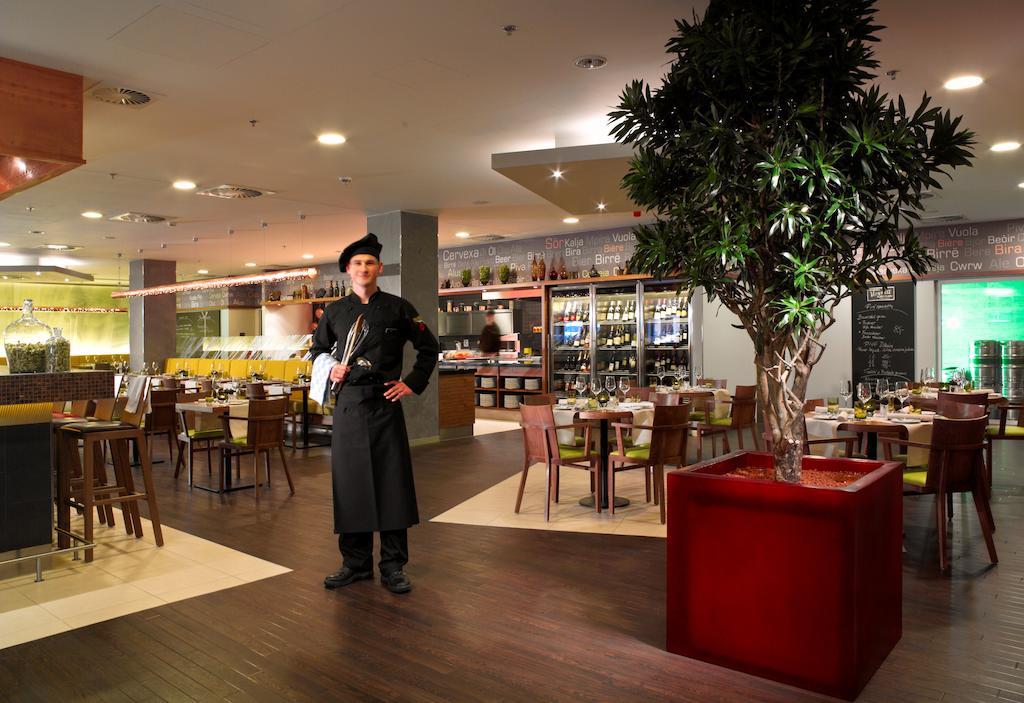 Фото Courtyard by Marriott Pilsen