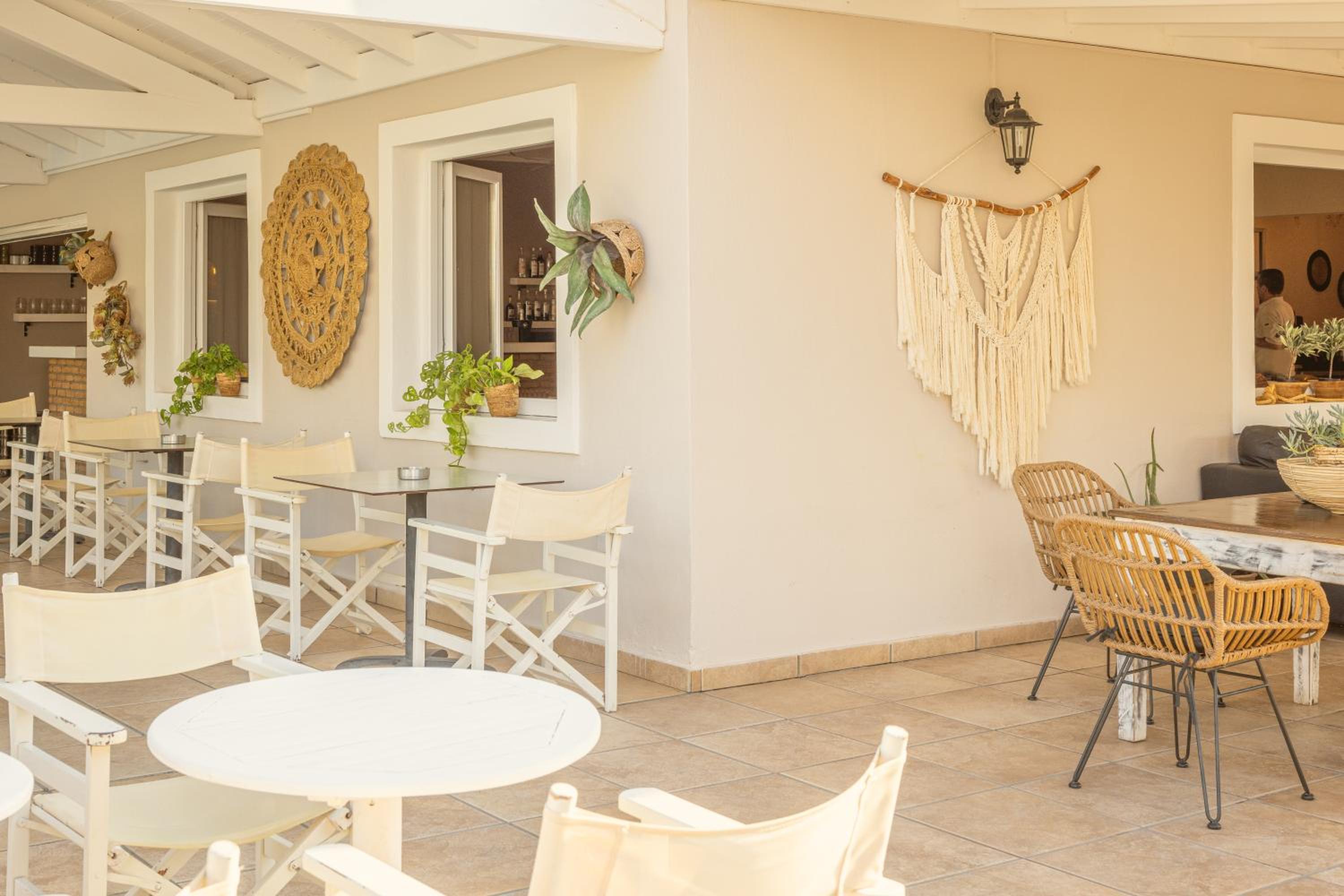 Фото Goudelis Apartments