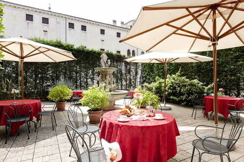 Гостиница Belle Arti Hotel в Венеции