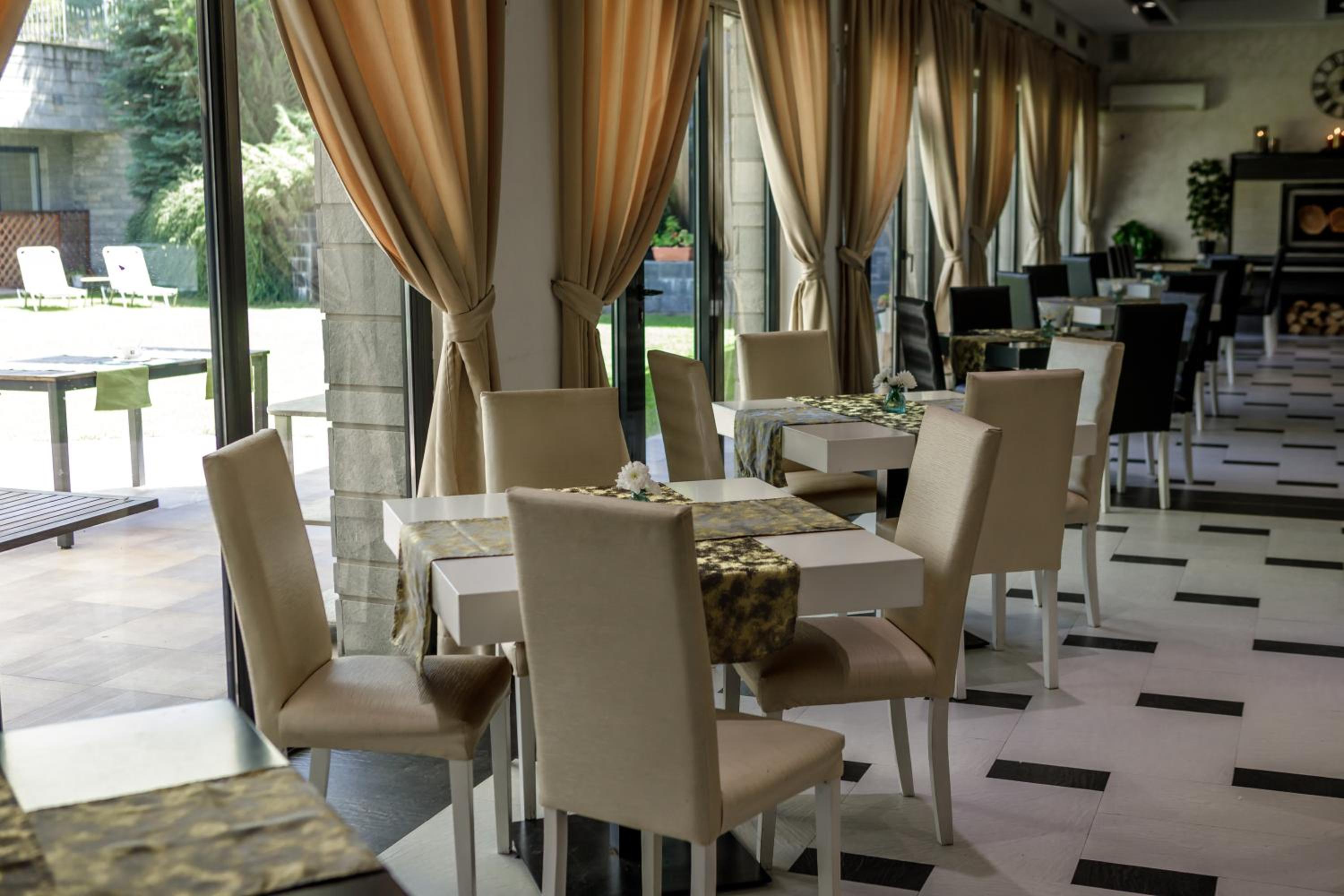 Фото Saint George Palace