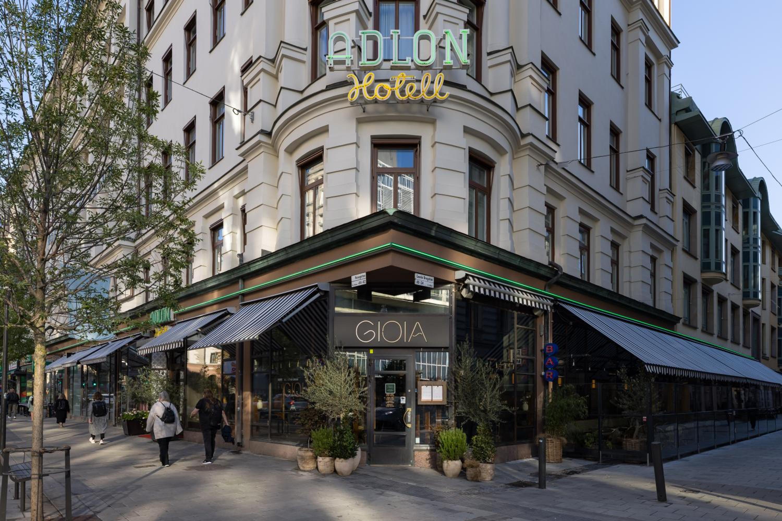 Фото отеля 1