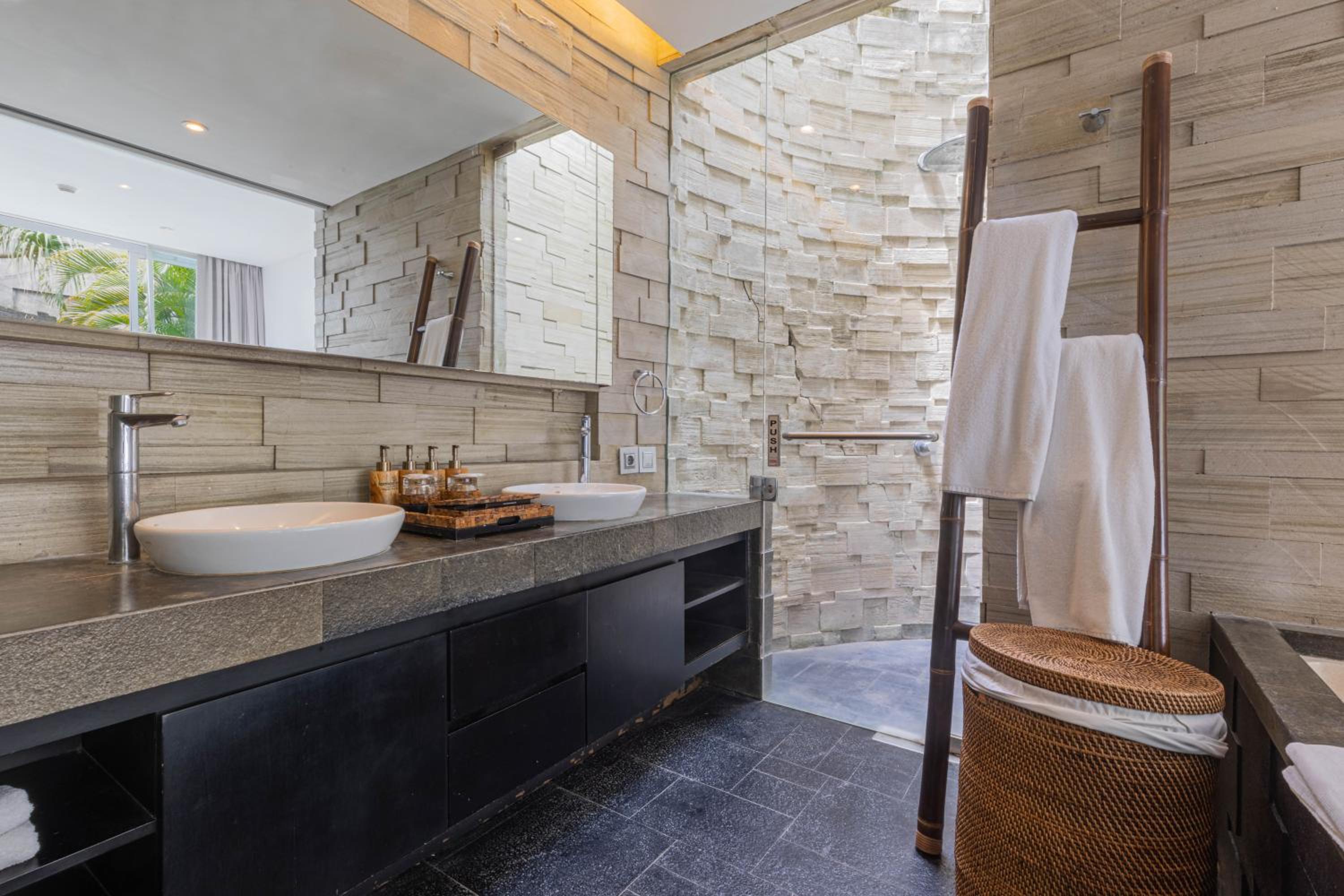 Фото Taman Mesari Luxury Villas-Seminyak