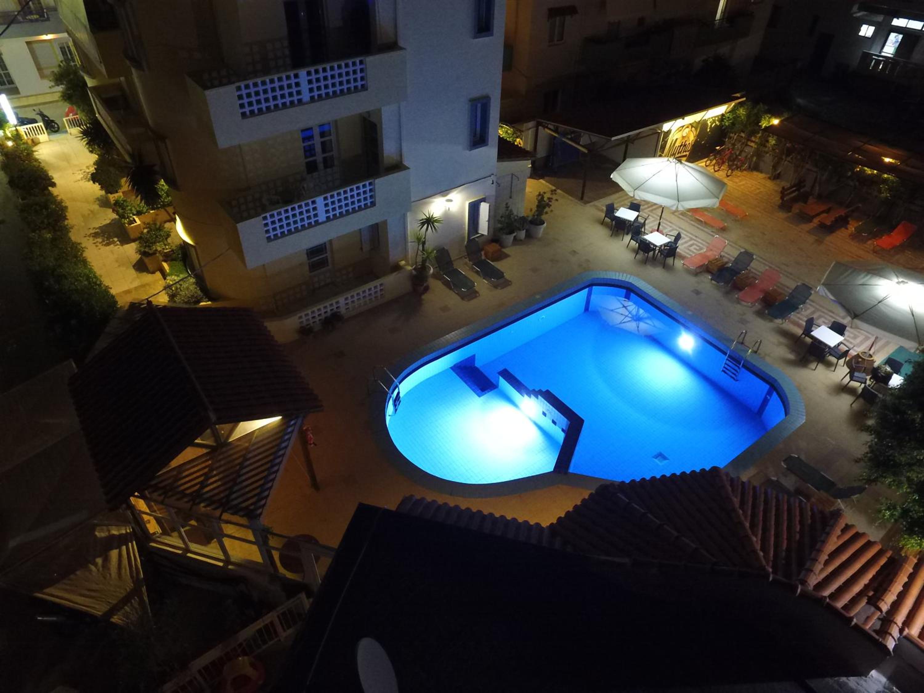 Фото Albatross Studios & Apartments