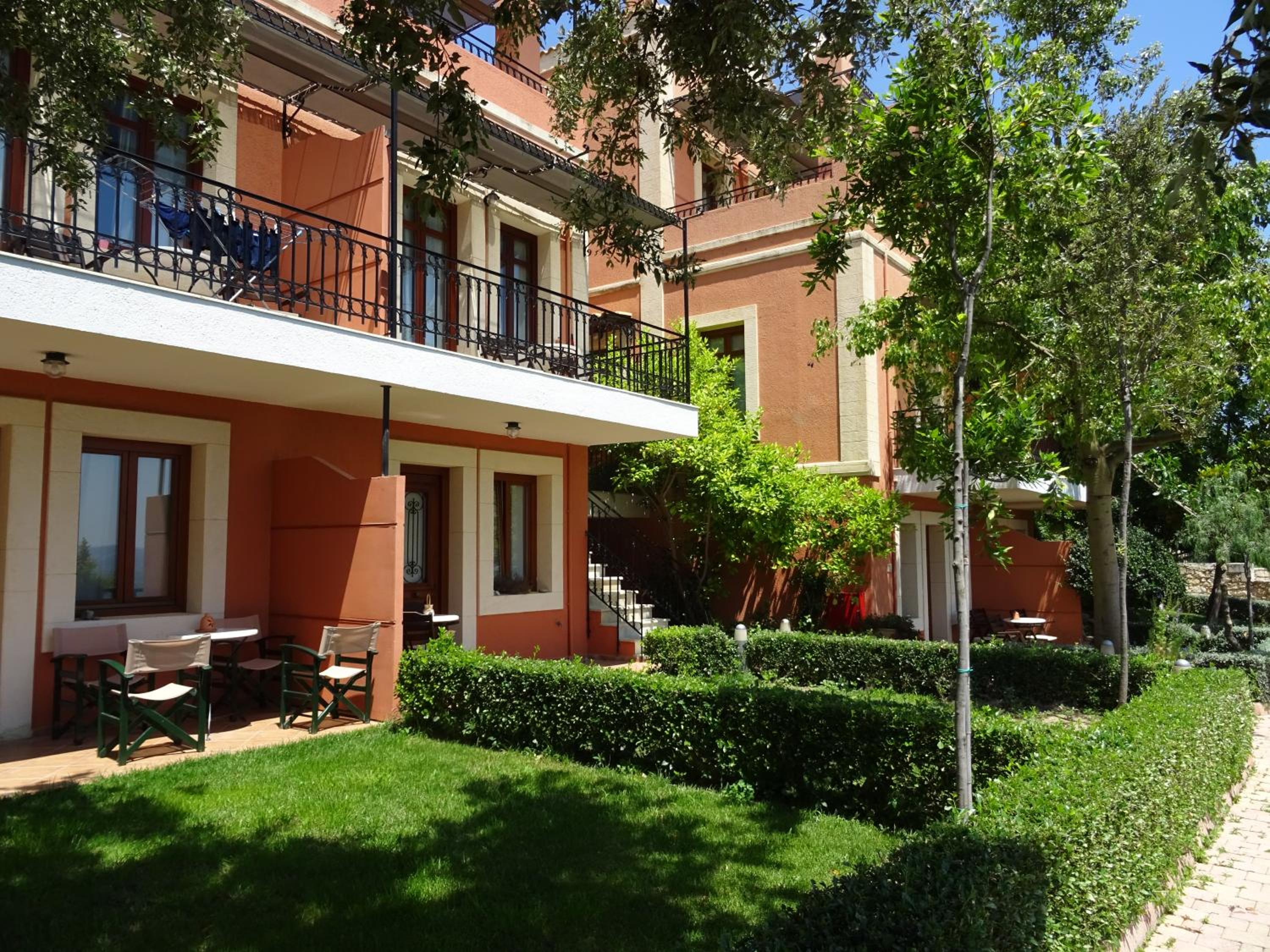 Фото Katalagari Country Suites