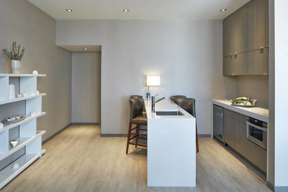 Фото Ac Hotel Des Moines East Village