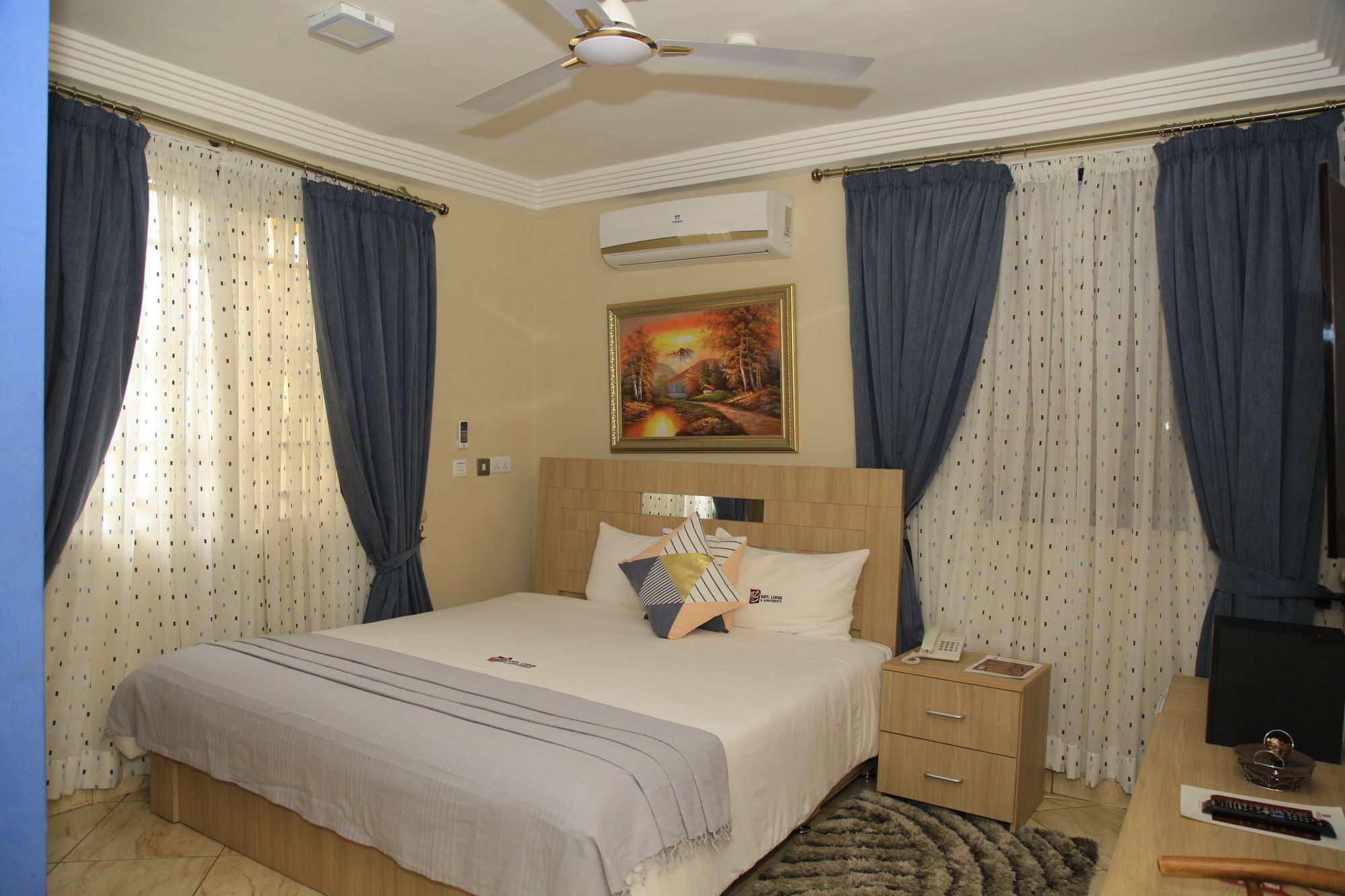 Фото Bays Luxury Lodge