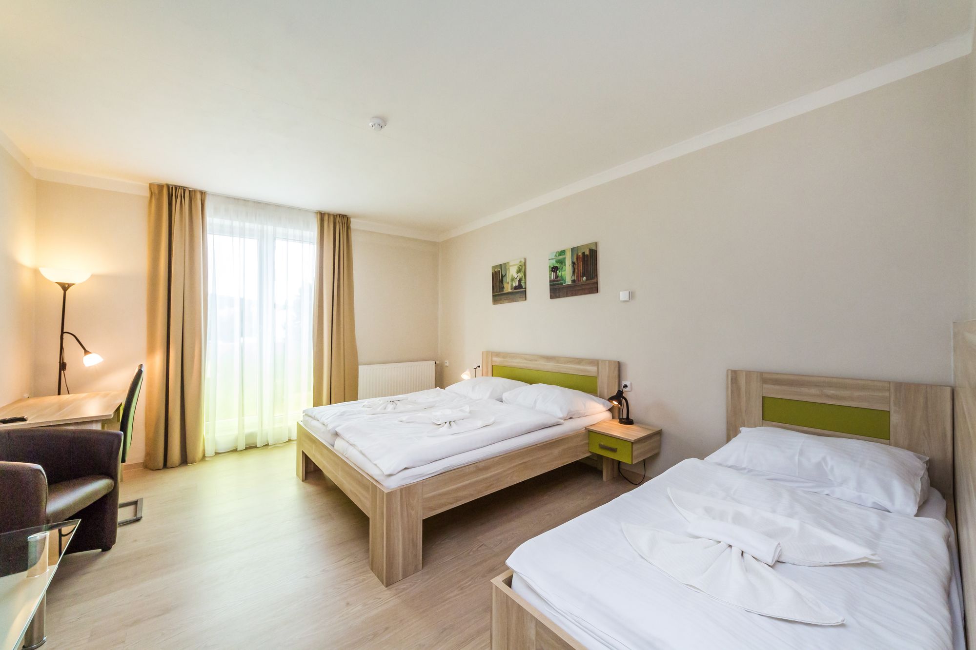 Фото отеля 2