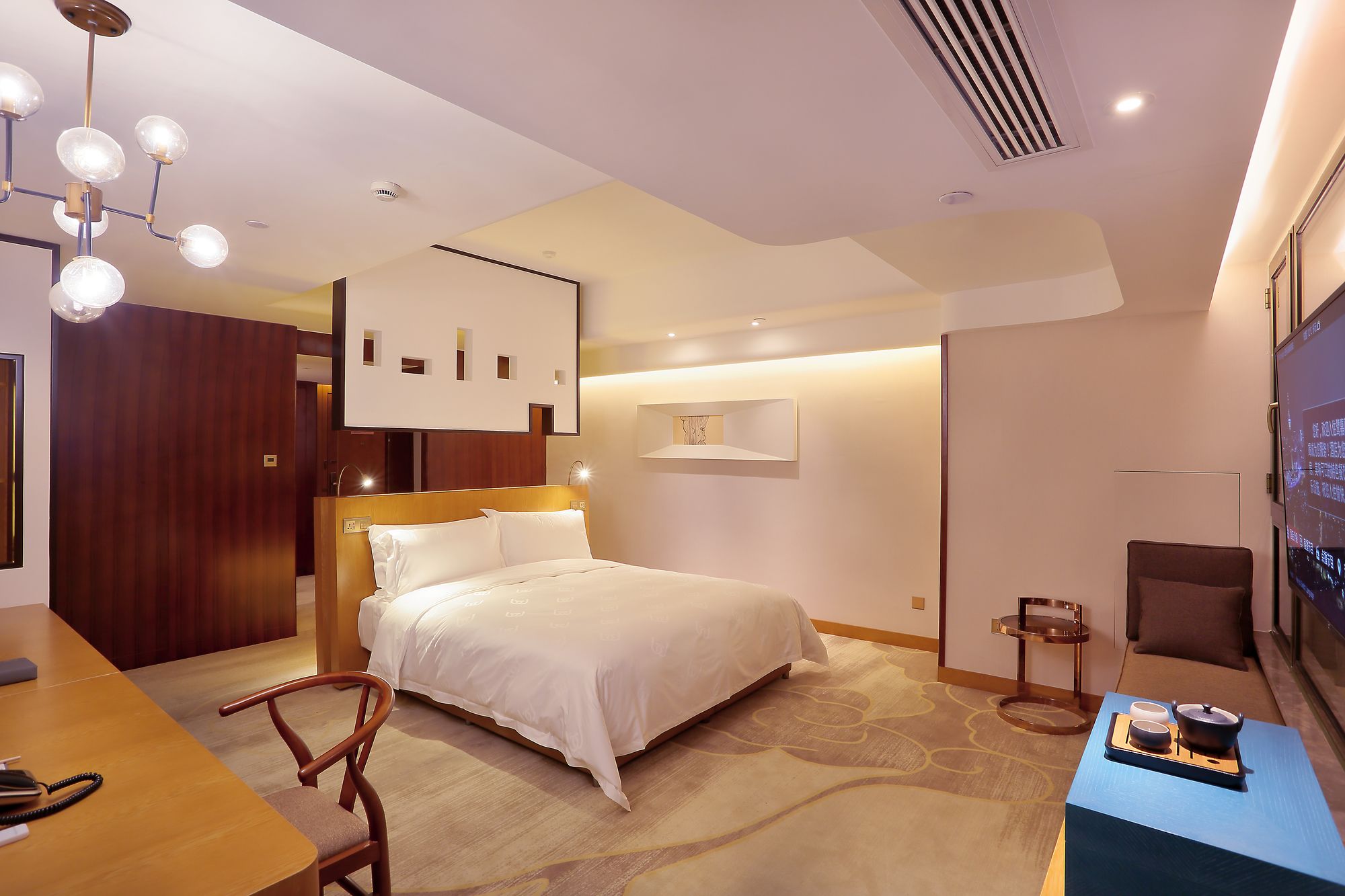 Фото Lujia International Hotel