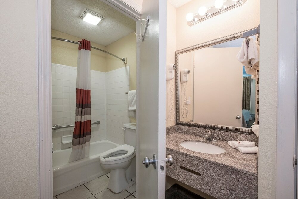 Фото Red Roof Inn Baldwin