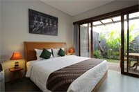 Фото RedDoorz @ Nelayan Canggu