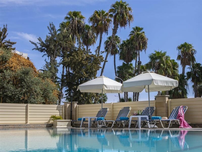 Фото Kapetanios Limassol Hotel