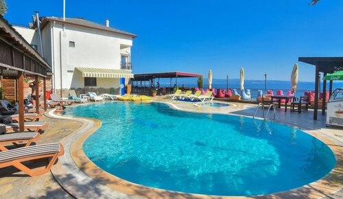 Гостиница Gokyuzu Hotel в Эдремите