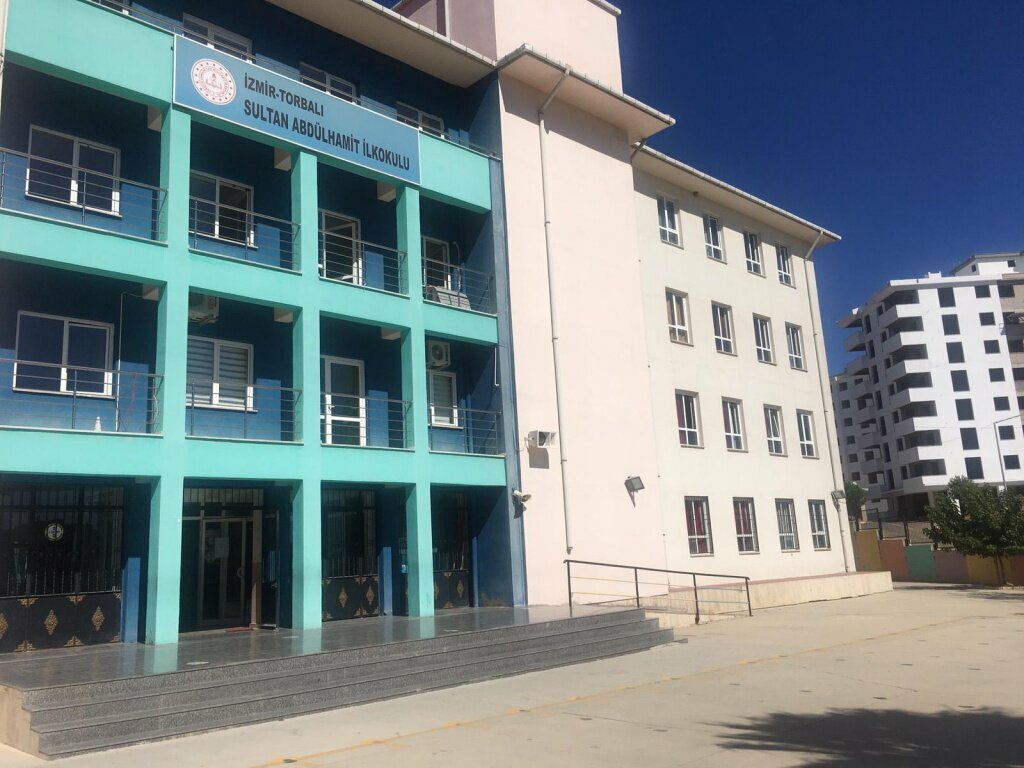 Primary school Sultan Abdulhamit Primary School, Torbali, photo