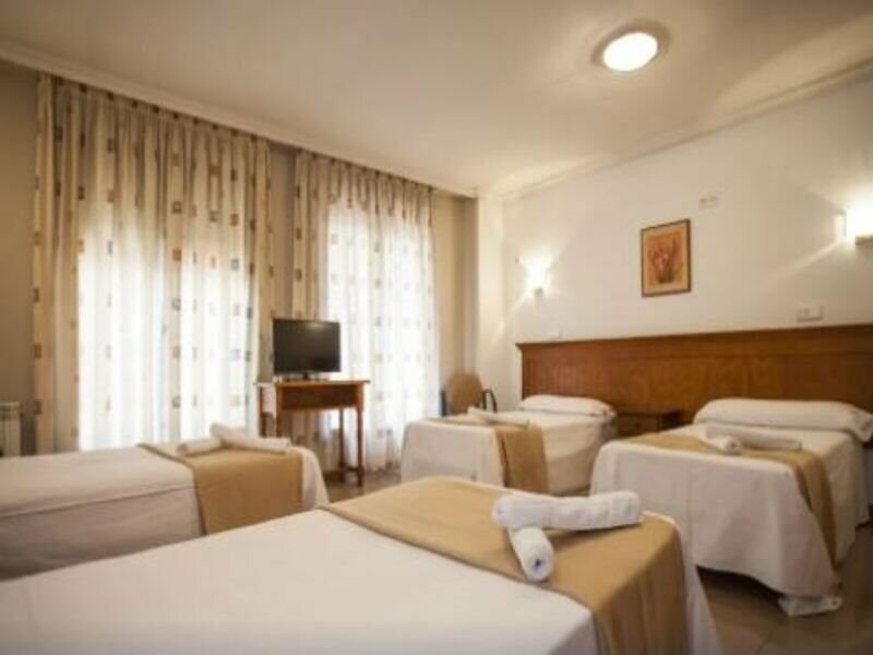 Фото Hotel Victoria Valdemoro