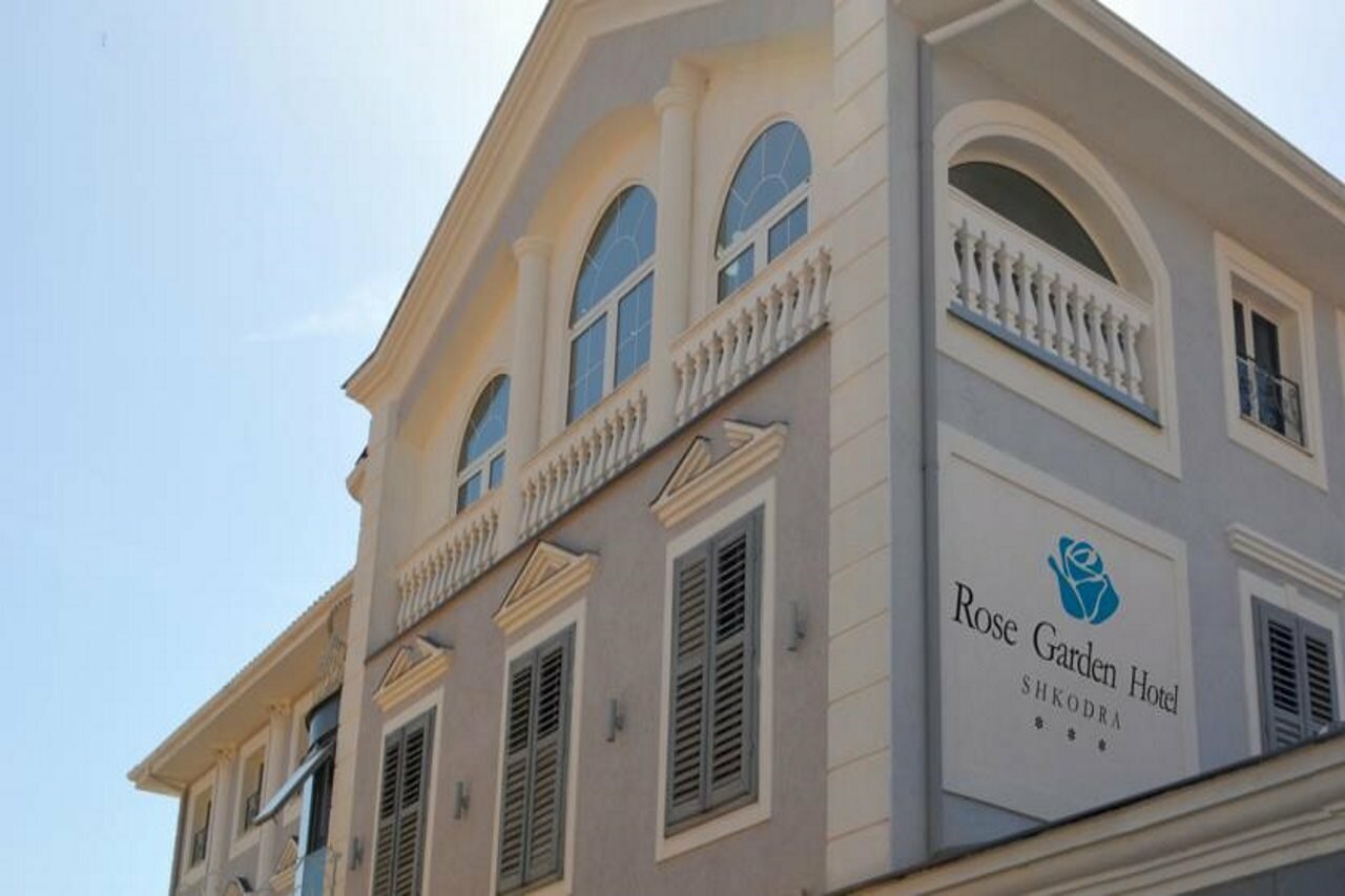 Фото Rose Garden Hotel