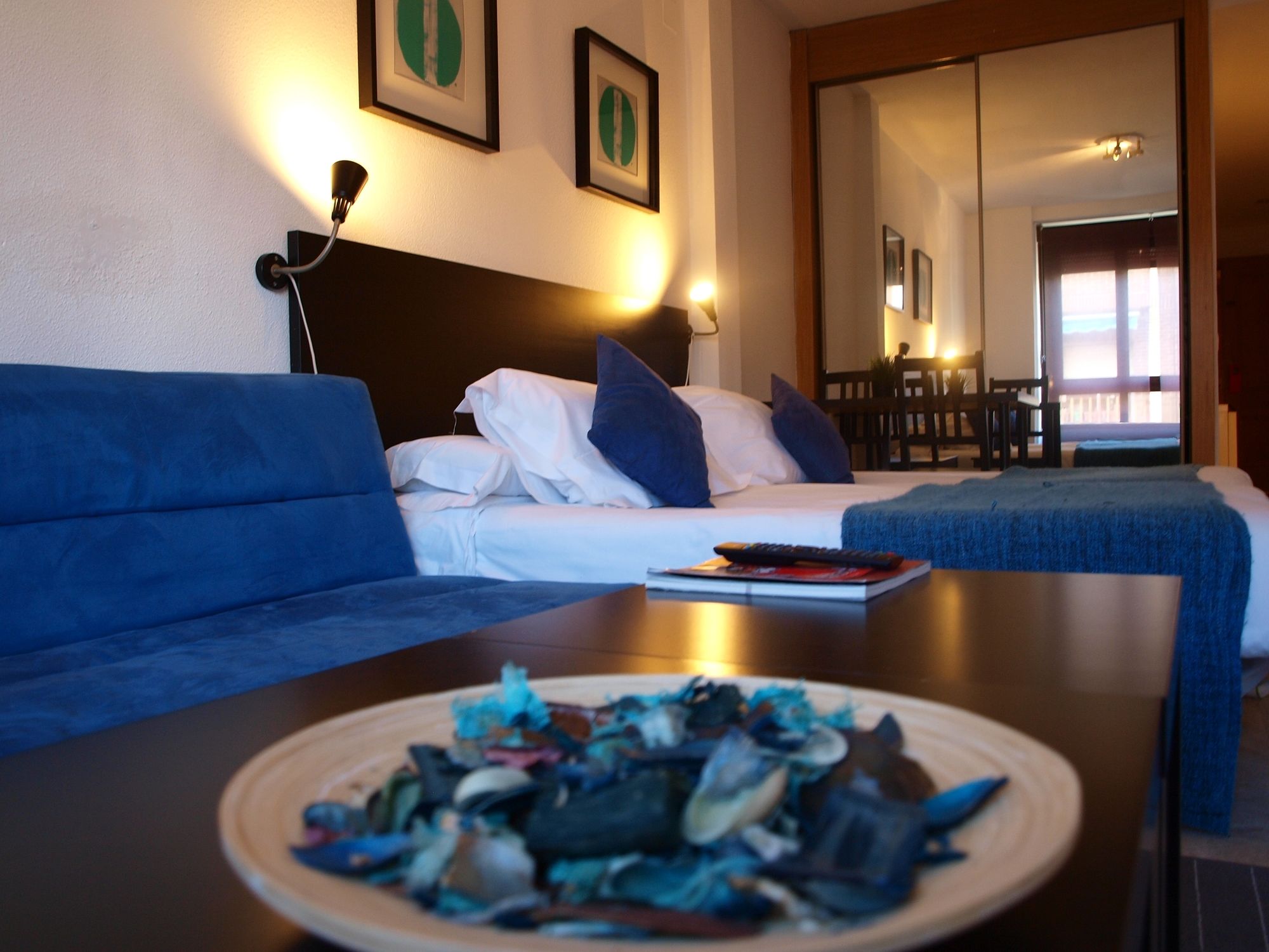 Фото Stylish City Apartments