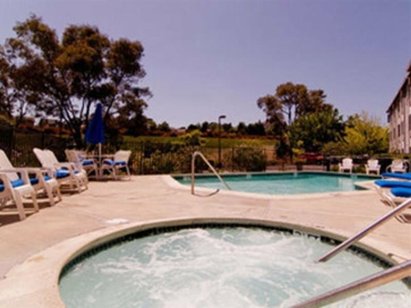 Фото Best Western Plus Heritage Inn