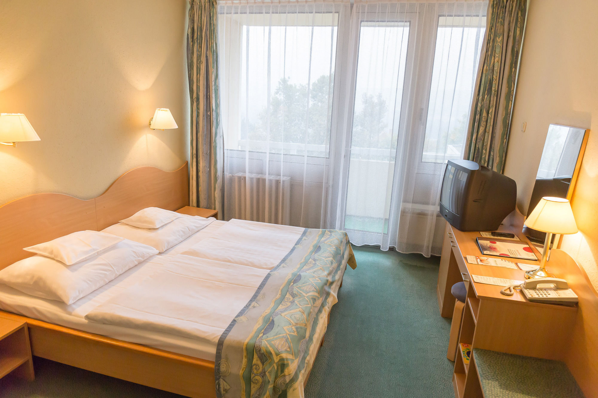 Фото Hunguest Hotel Helios