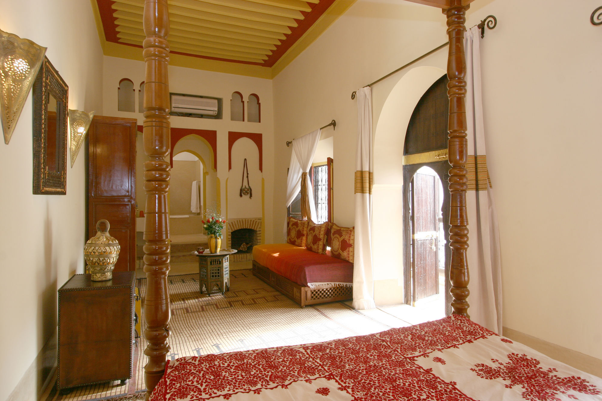 Фото Riad Karmela