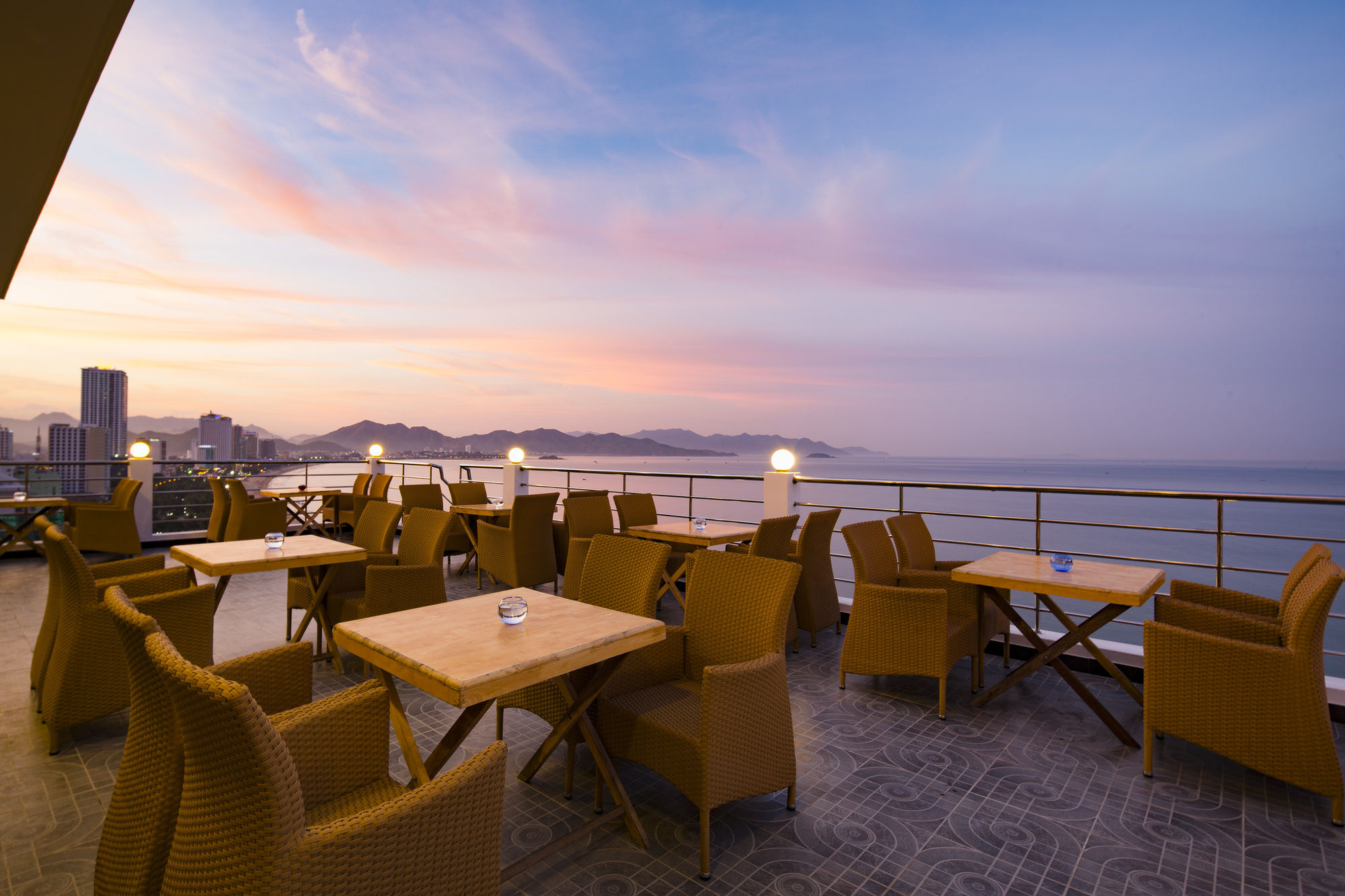 Фото Majestic Star Hotel