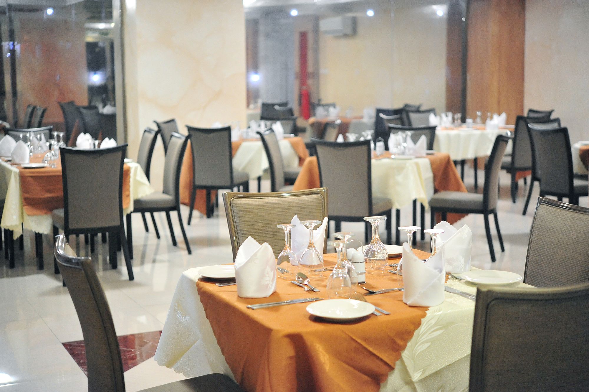 Фото Tomreik Hotel