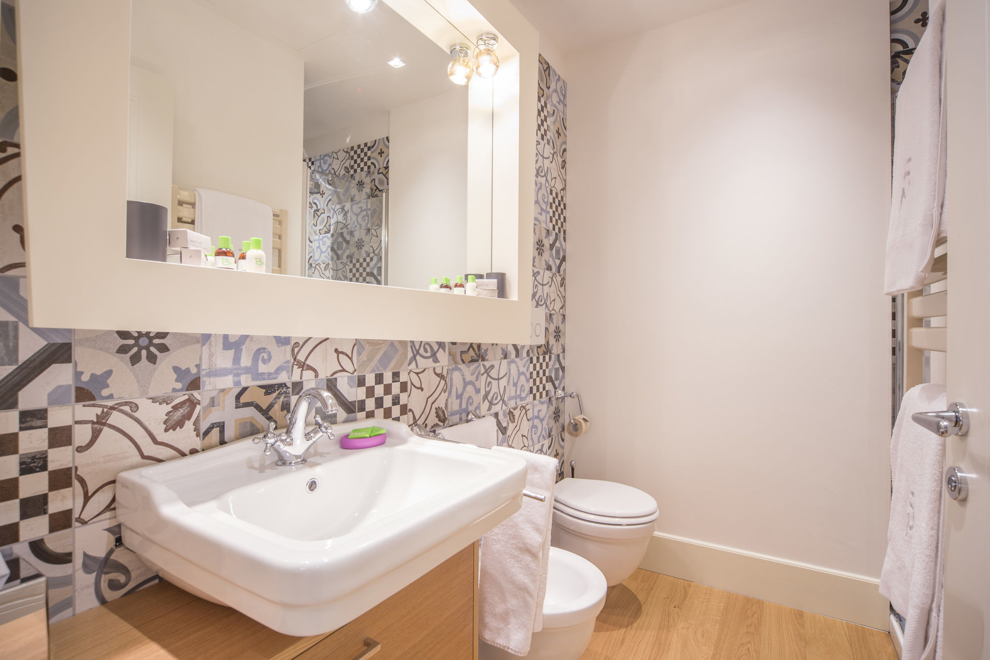 Фото Cinque Luxury Rooms