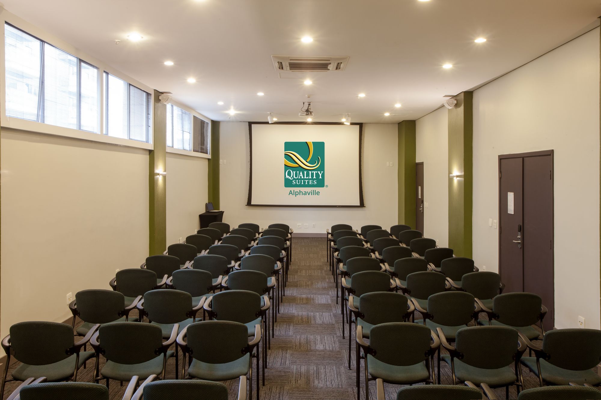 Фото Quality Suites Alphaville