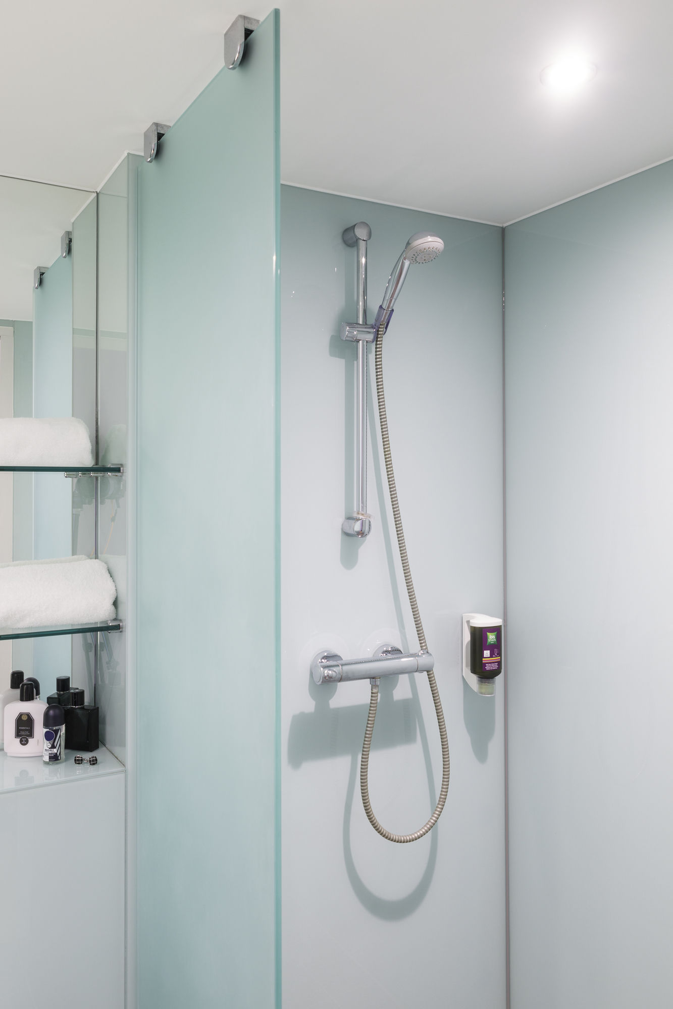 Фото Novotel Wolverhampton