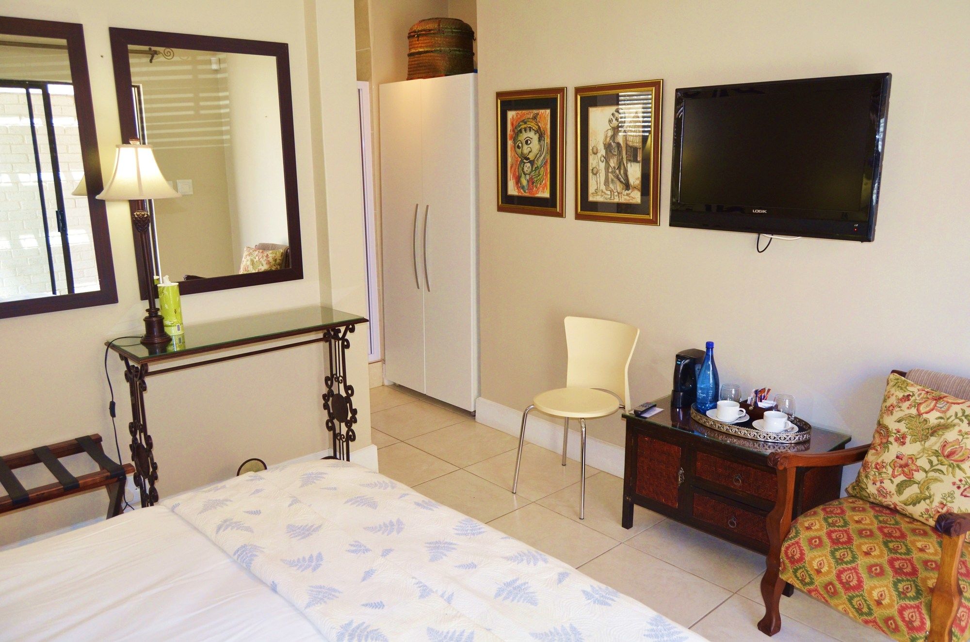 Фото On the Beach Guesthouse