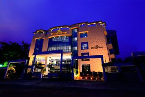 Гостиница Sps Kings Way