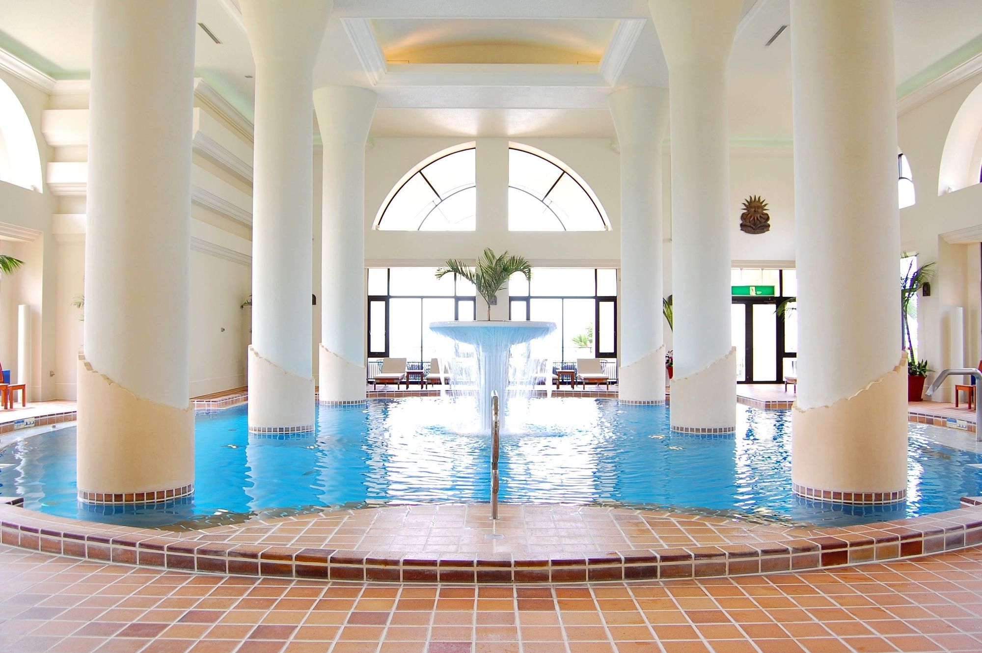 Фото Hotel Nikko Alivila Yomitan Resort Okinawa