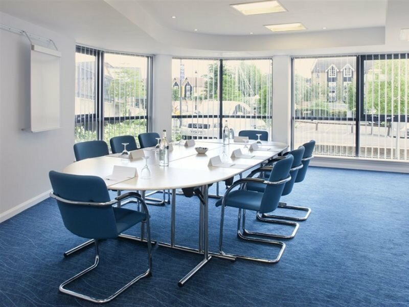 Фото Holiday Inn Express Hemel Hempstead, an Ihg Hotel