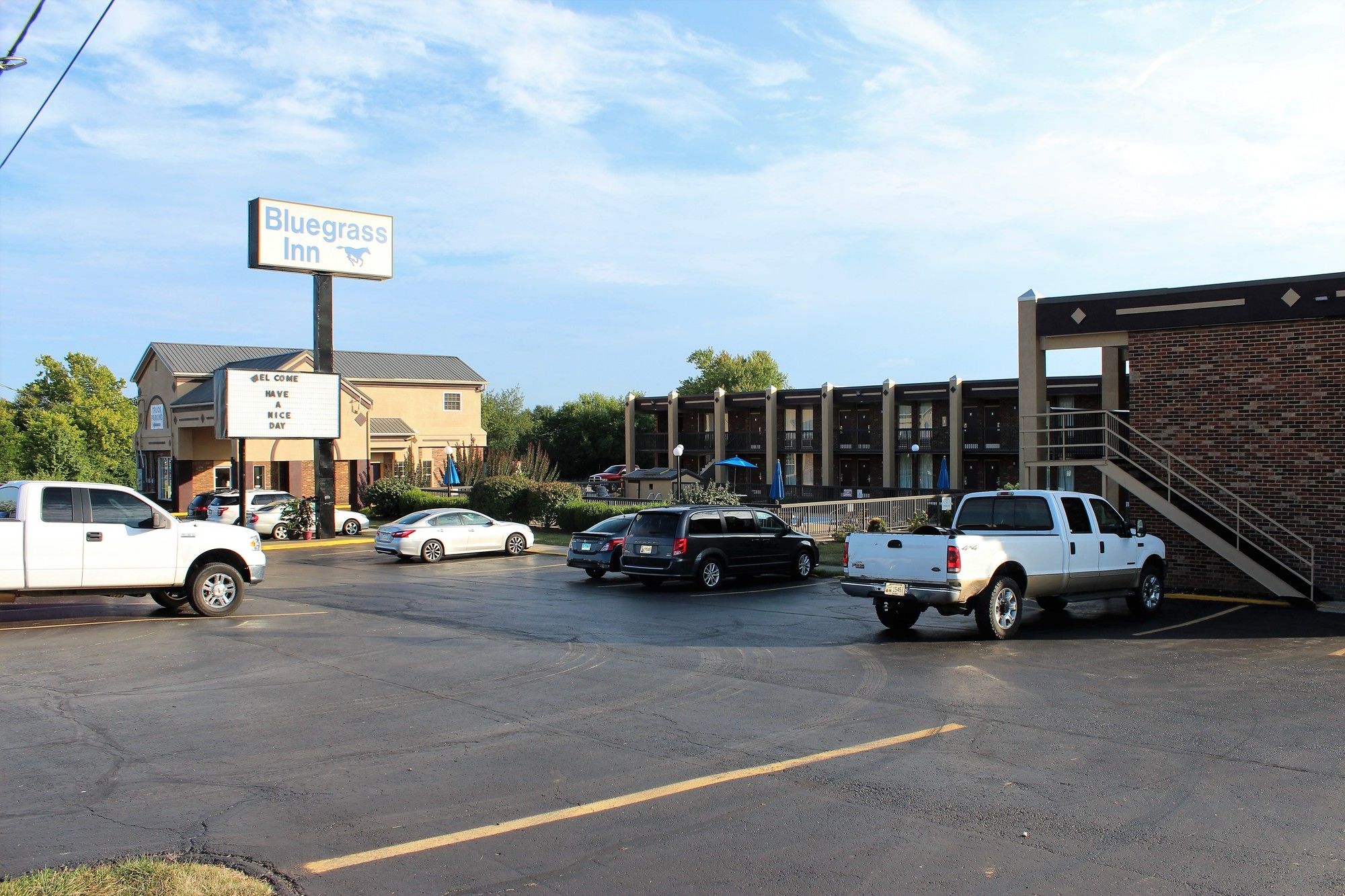 Фото Bluegrass Inn