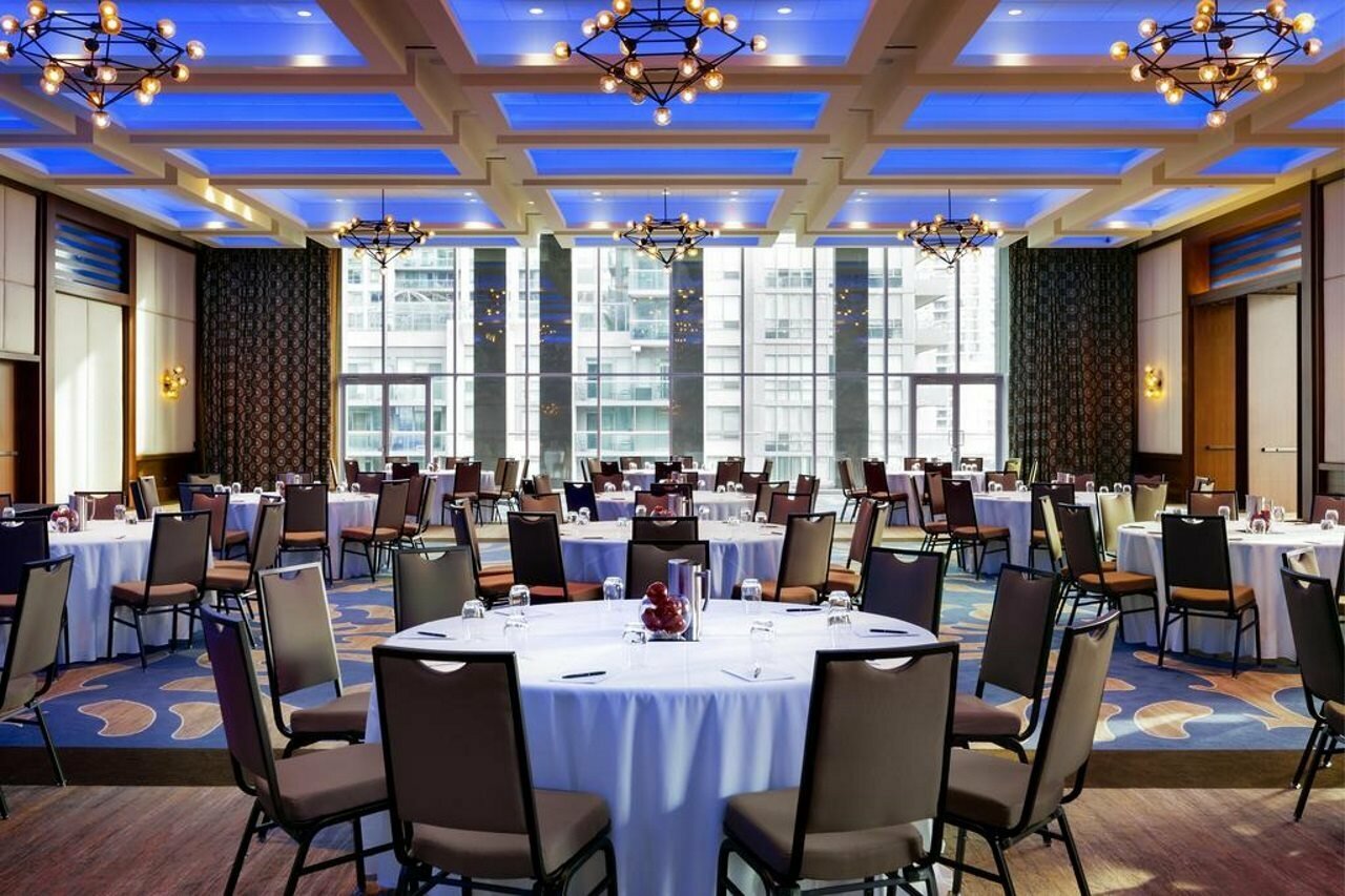 Фото Delta Hotels by Marriott Toronto