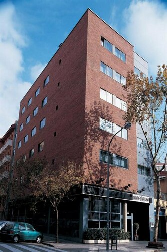 Гостиница Nh Barcelona Entenza в Каталонии