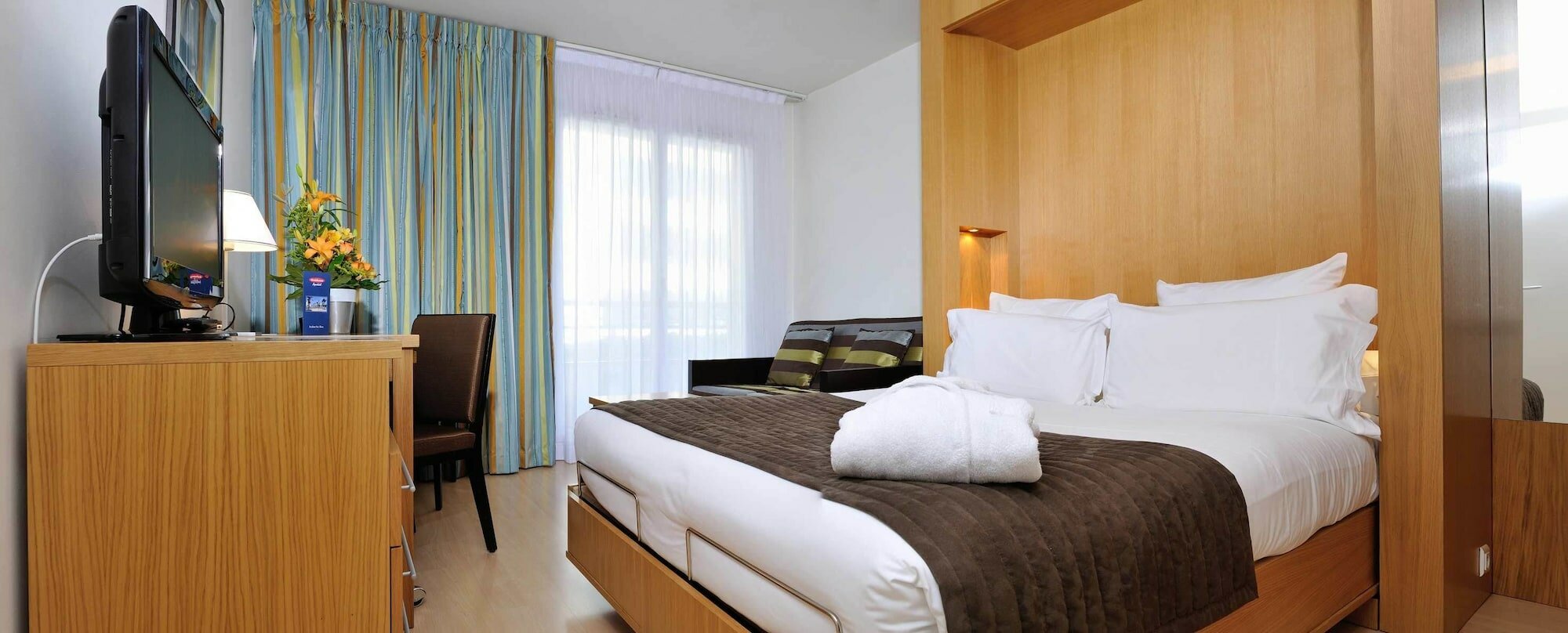 Фото Residhome Appart Hotel Paris-Massy