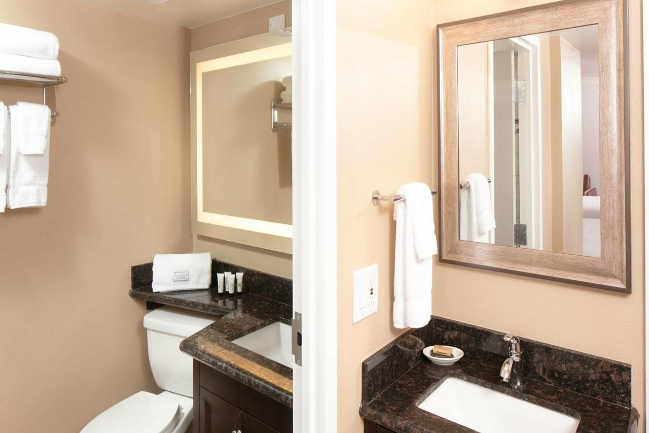 Фото Red Lion Hotel Orlando Lake Buena Vista South