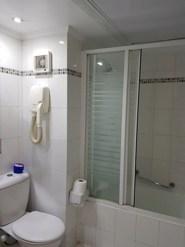 Фото Maadi Hotel