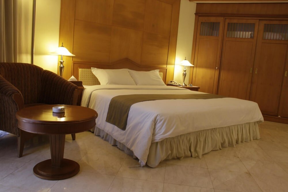 Фото Makassar Golden Hotel