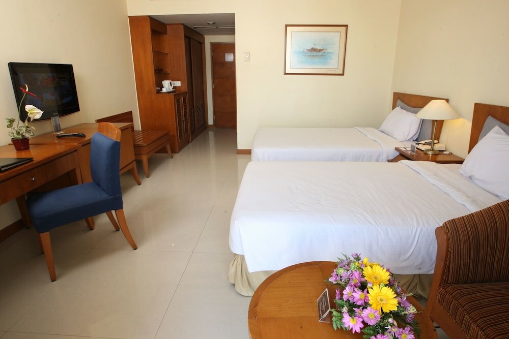Фото Makassar Golden Hotel