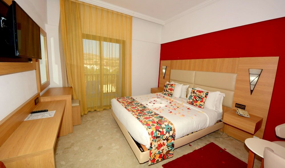 Фото Oasis Hotel & SPA