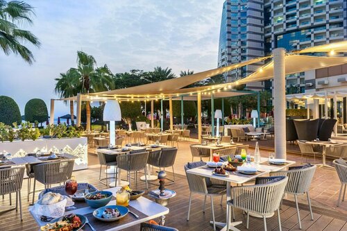 Гостиница Khalidiya Palace Rayhaan by Rotana в Абу-Даби