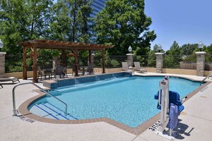 Гостиница Hampton Inn & Suites Dallas Market Center