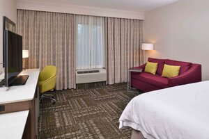 Гостиница Hampton Inn & Suites Dallas Market Center