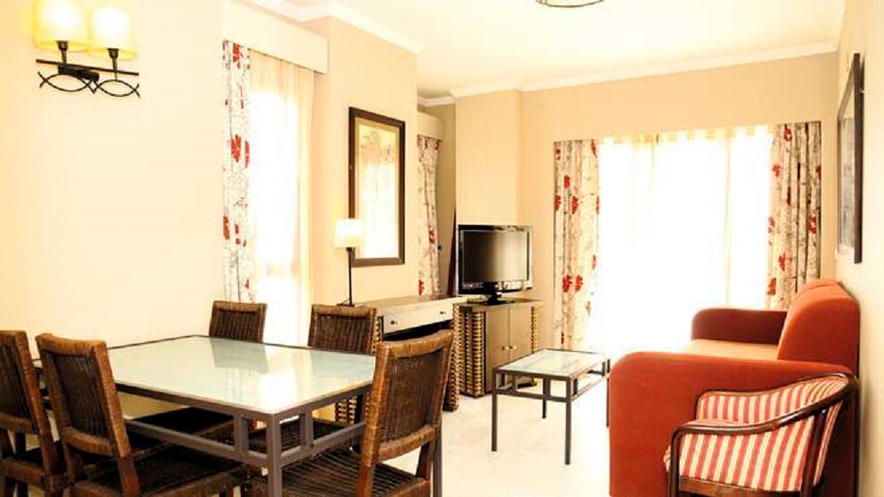 Фото Holiday World Village Hotel