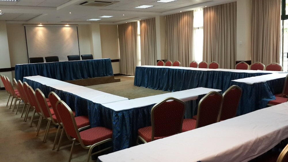 Фото Gorillas Golf Hotel