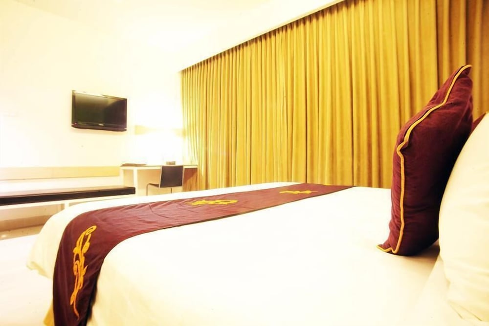 Фото Avira Hotel Makassar